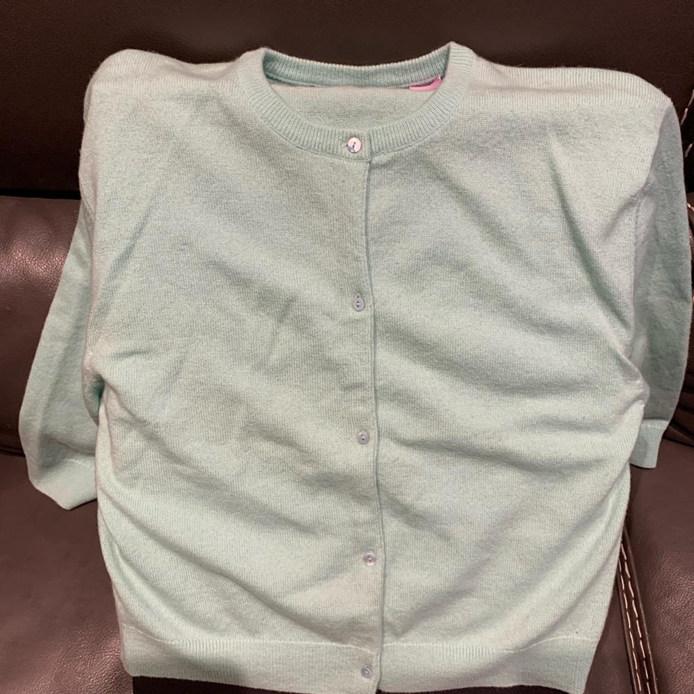 Light mint ladies cashmere sweater with 3/4 sleeve
Size L